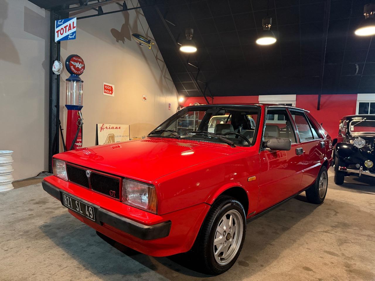 LANCIA Delta GT 1600 - 1983 LesAnciennes.com
