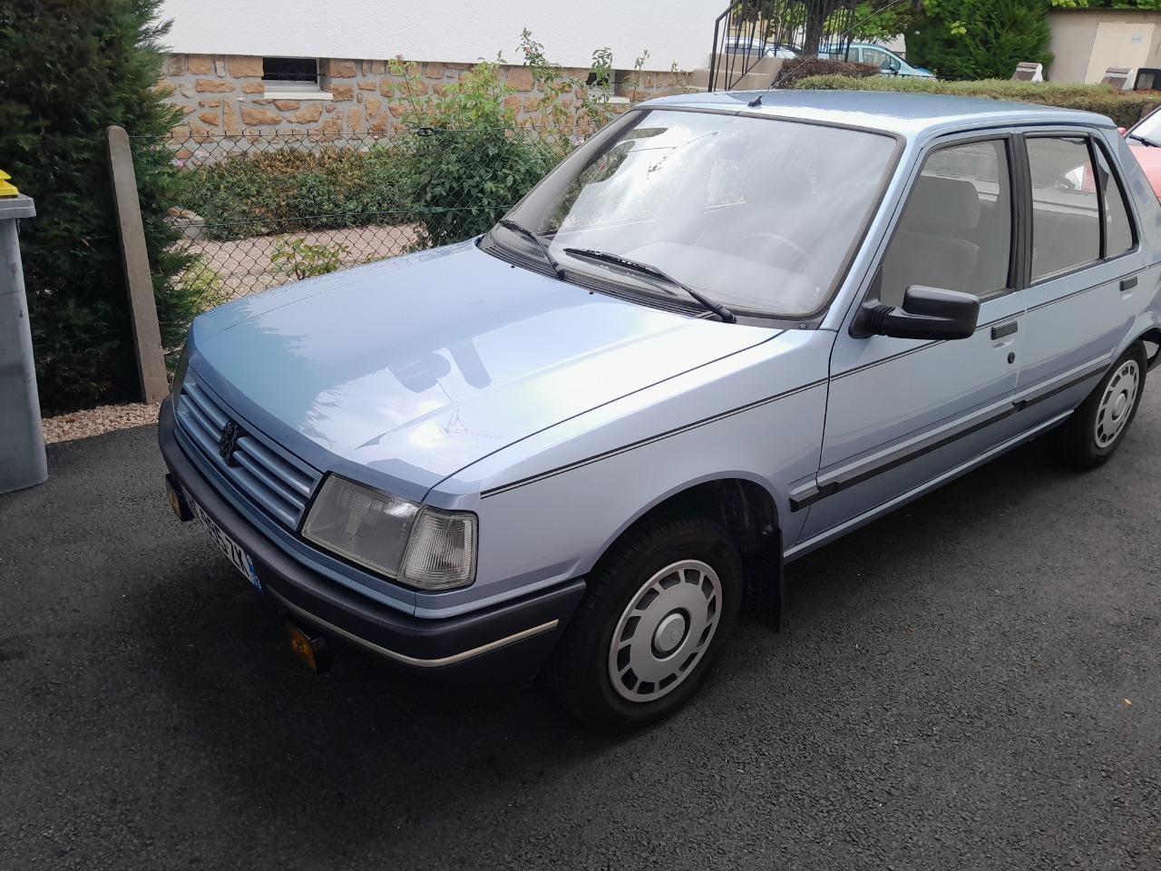 PEUGEOT 309 - 1987 LesAnciennes.com
