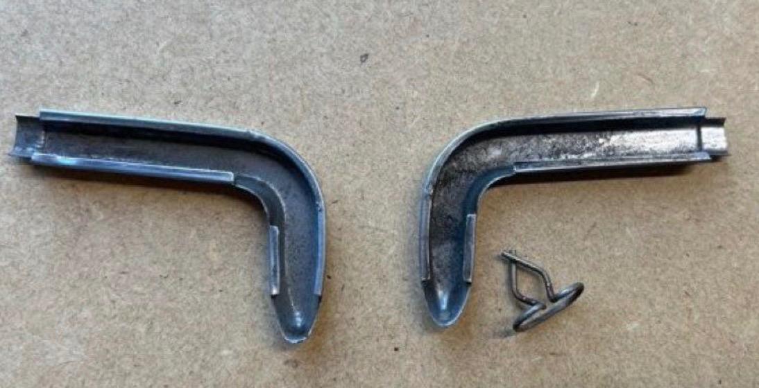 Extrémité baguette chromée LesAnciennes.com