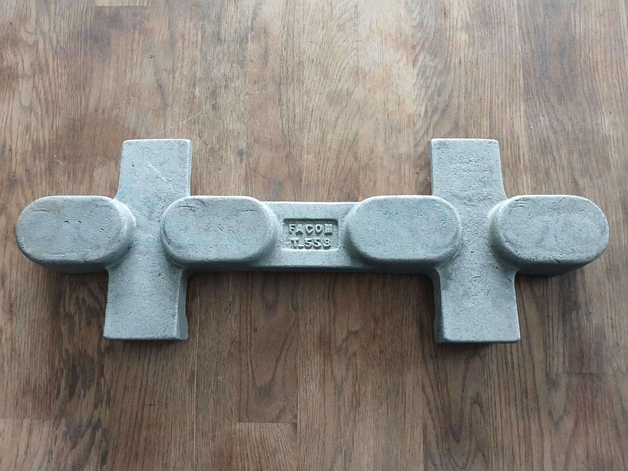 Outil de dépose soupapes / culasse RENAULT Frégate LesAnciennes.com