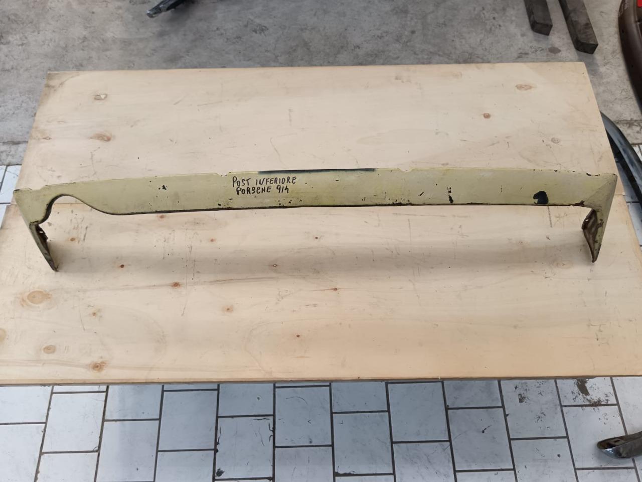 Pare-choc arrière inférieur Porsche 914 LesAnciennes.com