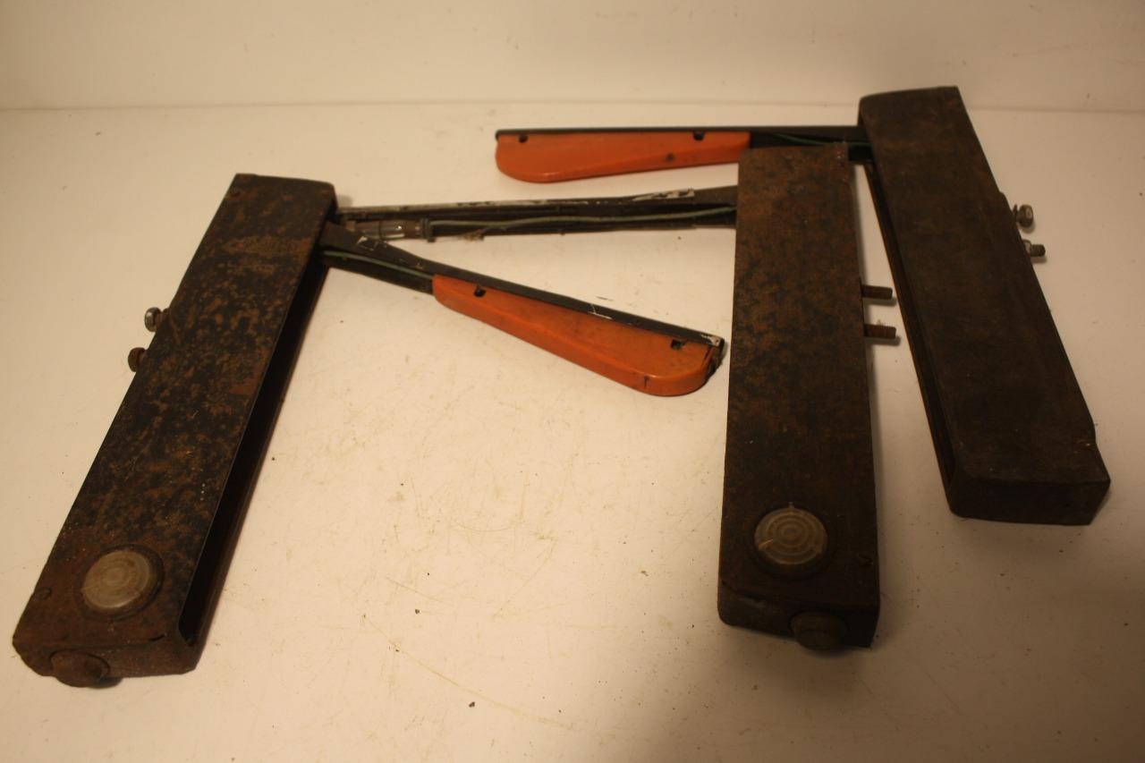 Lot de 3 flèches clignotantes PK LMP L’oscillant LesAnciennes.com