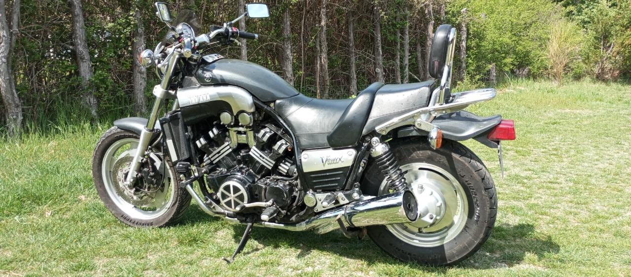 YAMAHA v Max 1200 Finition Carbone - 1999 LesAnciennes.com