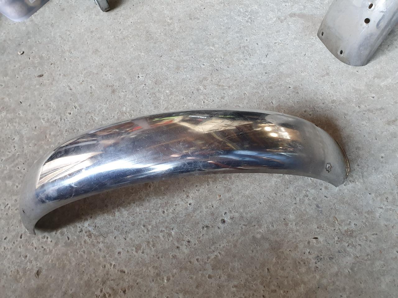 Lot de pièces LAVERDA 750 SF LesAnciennes.com