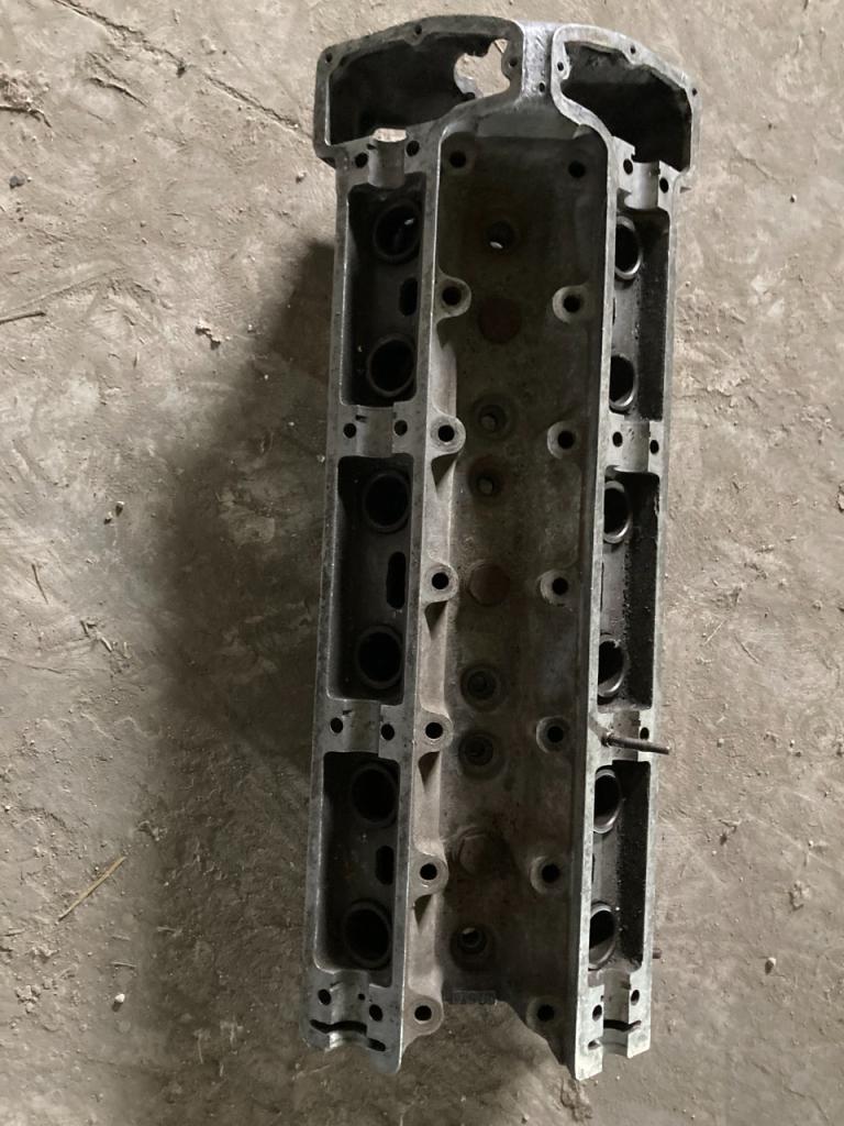 Culasse JAGUAR Type E 4.2 serie 1 LesAnciennes.com