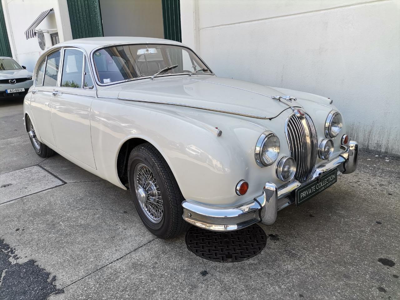 JAGUAR MK2 3.8 - 1960 LesAnciennes.com