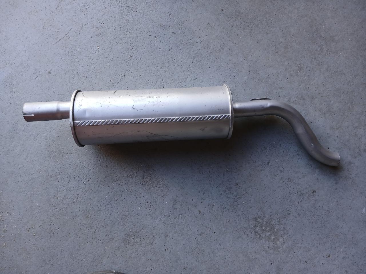 Silencieux d'échappement RENAULT 16 (R16) LesAnciennes.com