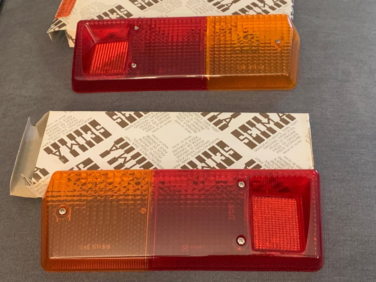 2 Cabochons de feux arrières Renault 12, A 310 LesAnciennes.com