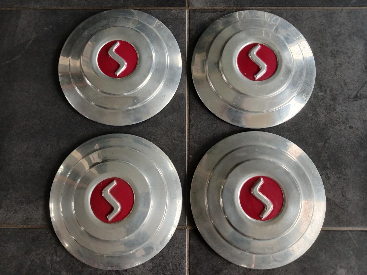 Enjoliveurs de roues SIMCA Aronde LesAnciennes.com