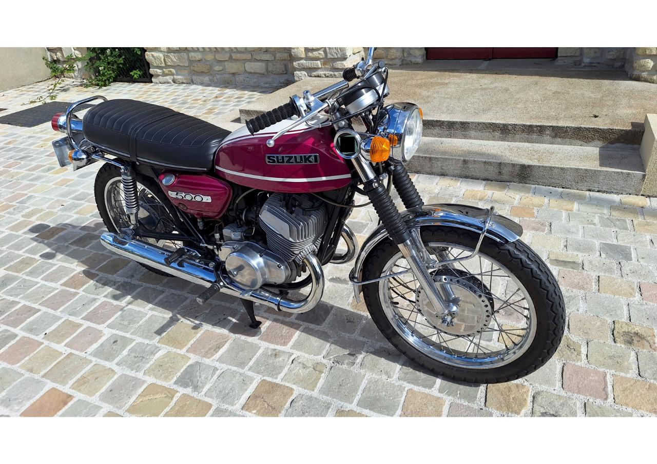 SUZUKI T 500 R - 1971 LesAnciennes.com