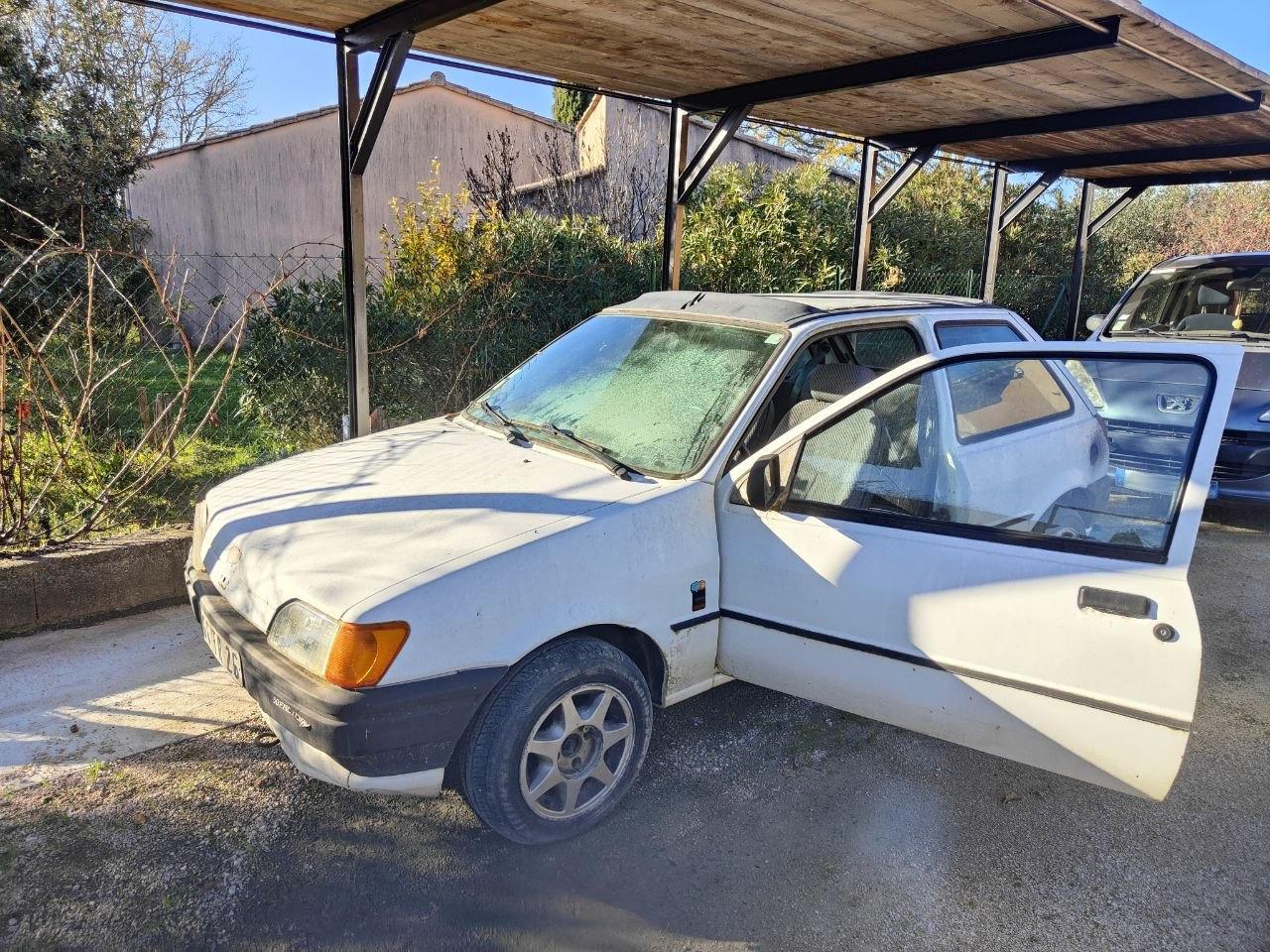 FORD Fiesta Hawaii - 1993 LesAnciennes.com