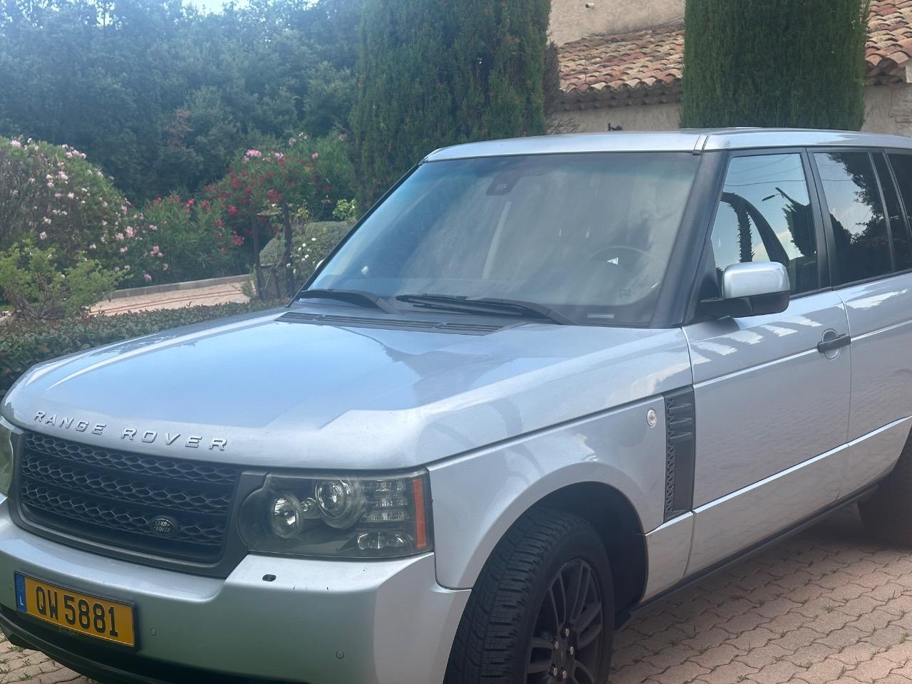 LAND ROVER Range Rover L322 essence - 2011 LesAnciennes.com