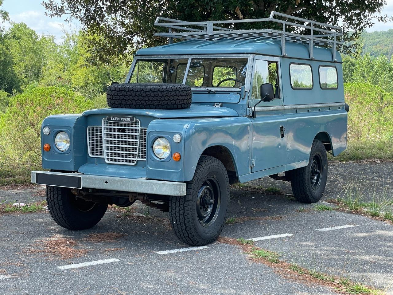 LAND ROVER 109 - 1981 LesAnciennes.com