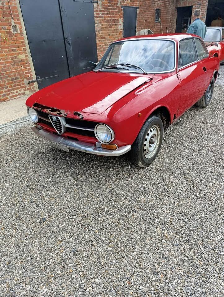 ALFA ROMEO GT 1300 Junior - 1973 LesAnciennes.com