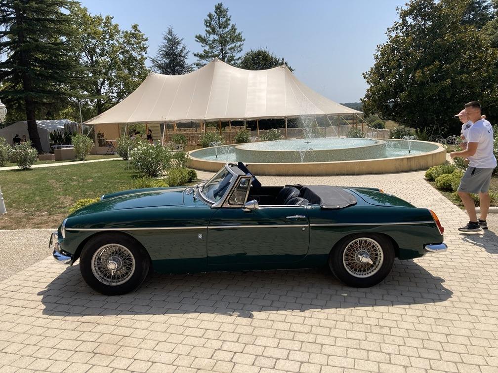 MG MGB Roadster - 1974 LesAnciennes.com