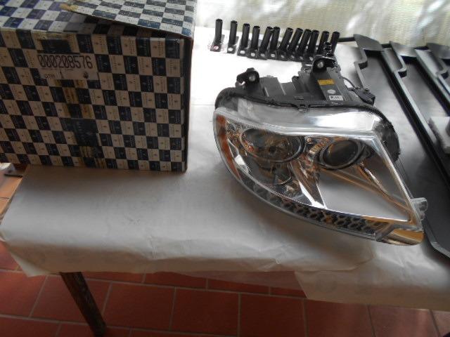 Phare a Led avant droit Maserati Quattroporte M139 LesAnciennes.com