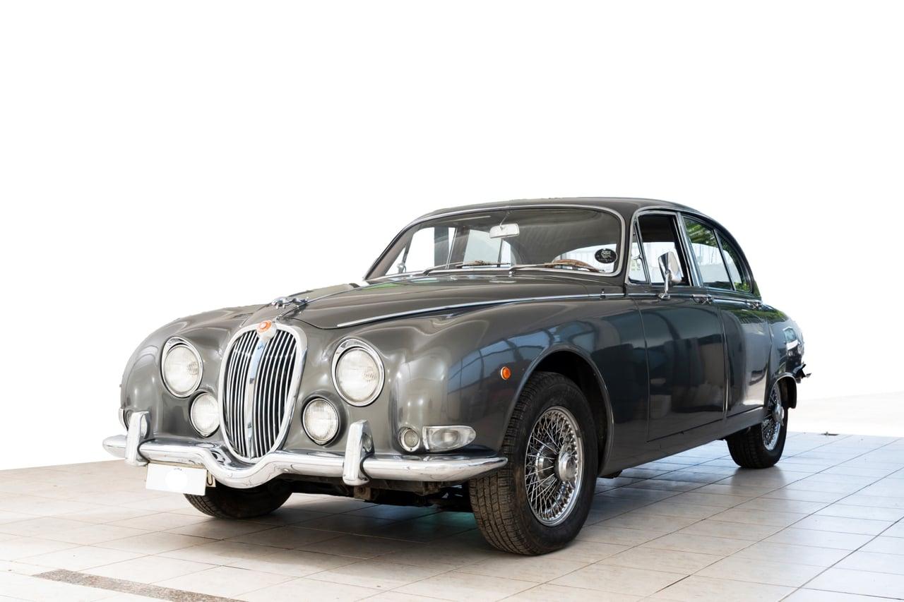 1967 Jaguar 3.4 S LesAnciennes.com