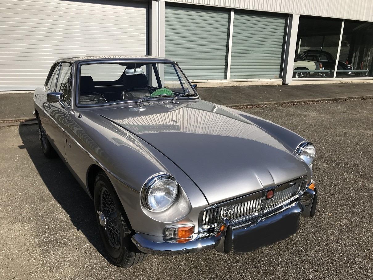 MG MGB GT - 1971 LesAnciennes.com