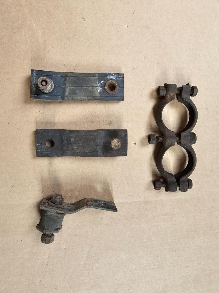 Collier echappement CITROEN DS LesAnciennes.com