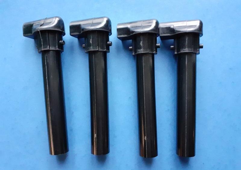 Tube de bougie PEUGEOT 404 LesAnciennes.com