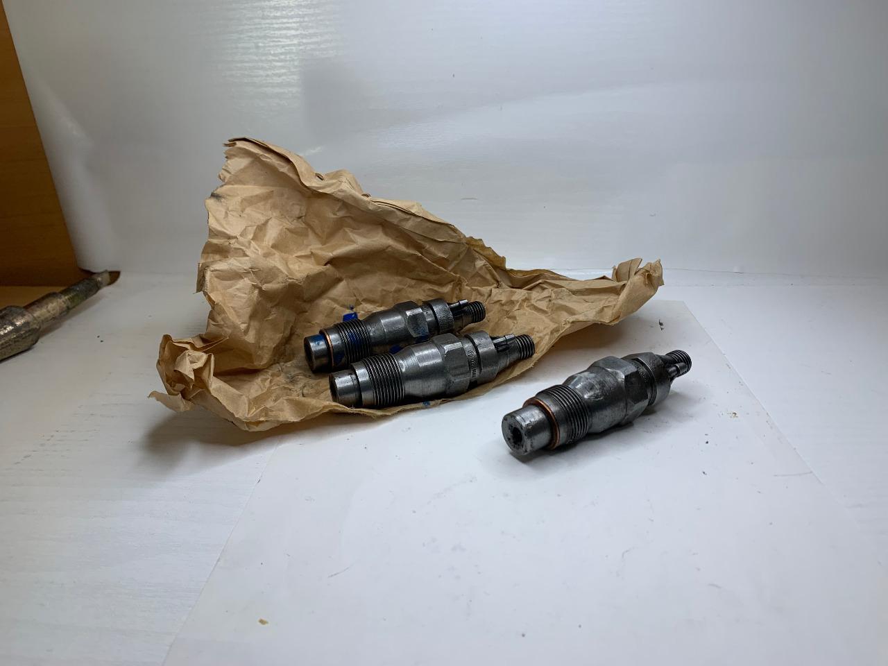 Lot de pièces BMW 324/524 td/325/525 LesAnciennes.com