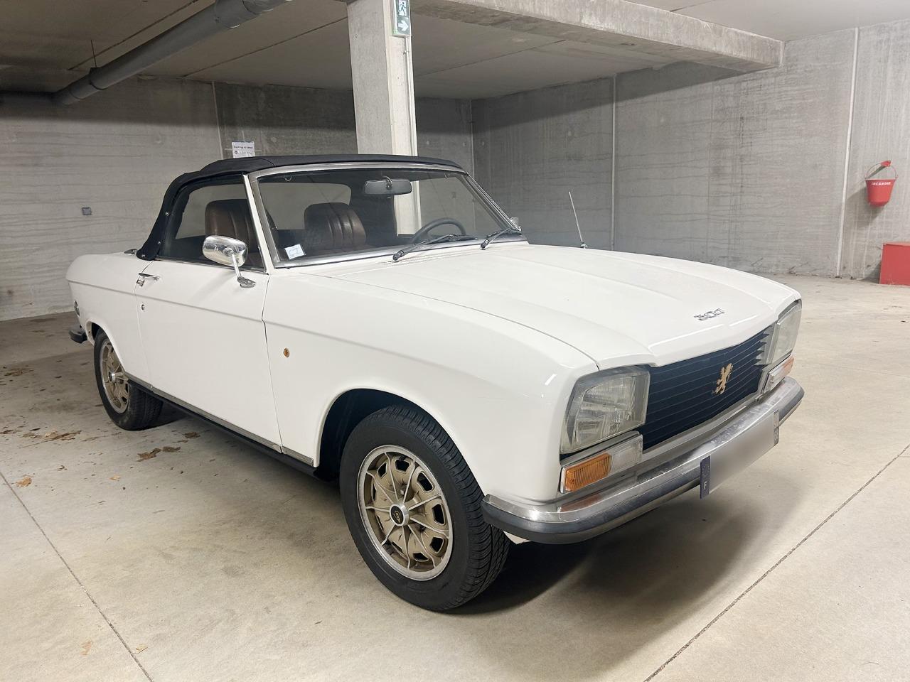 PEUGEOT 304 cabriolet - 1975 LesAnciennes.com