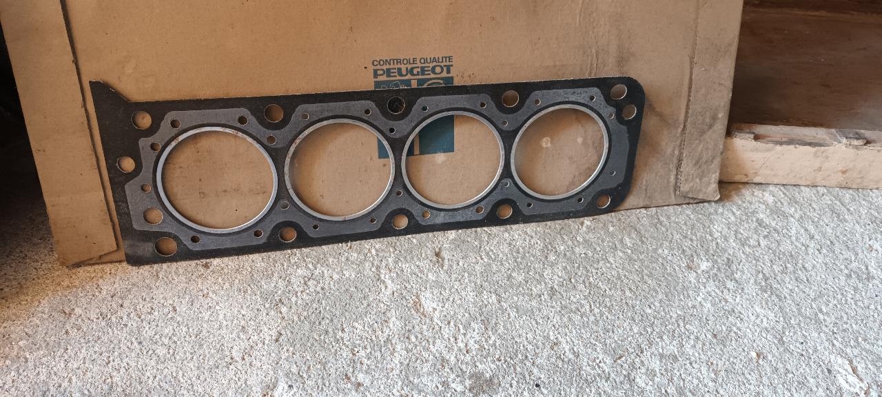 Joint de culasse PEUGEOT 204 LesAnciennes.com