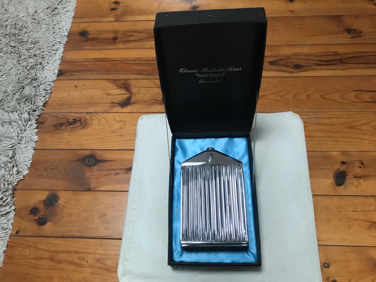 Carafe de radiateur chromée Rolls Royce vintage LesAnciennes.com