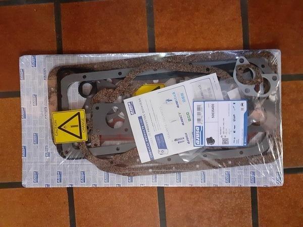 Pochette de joints PEUGEOT 504 TI LesAnciennes.com