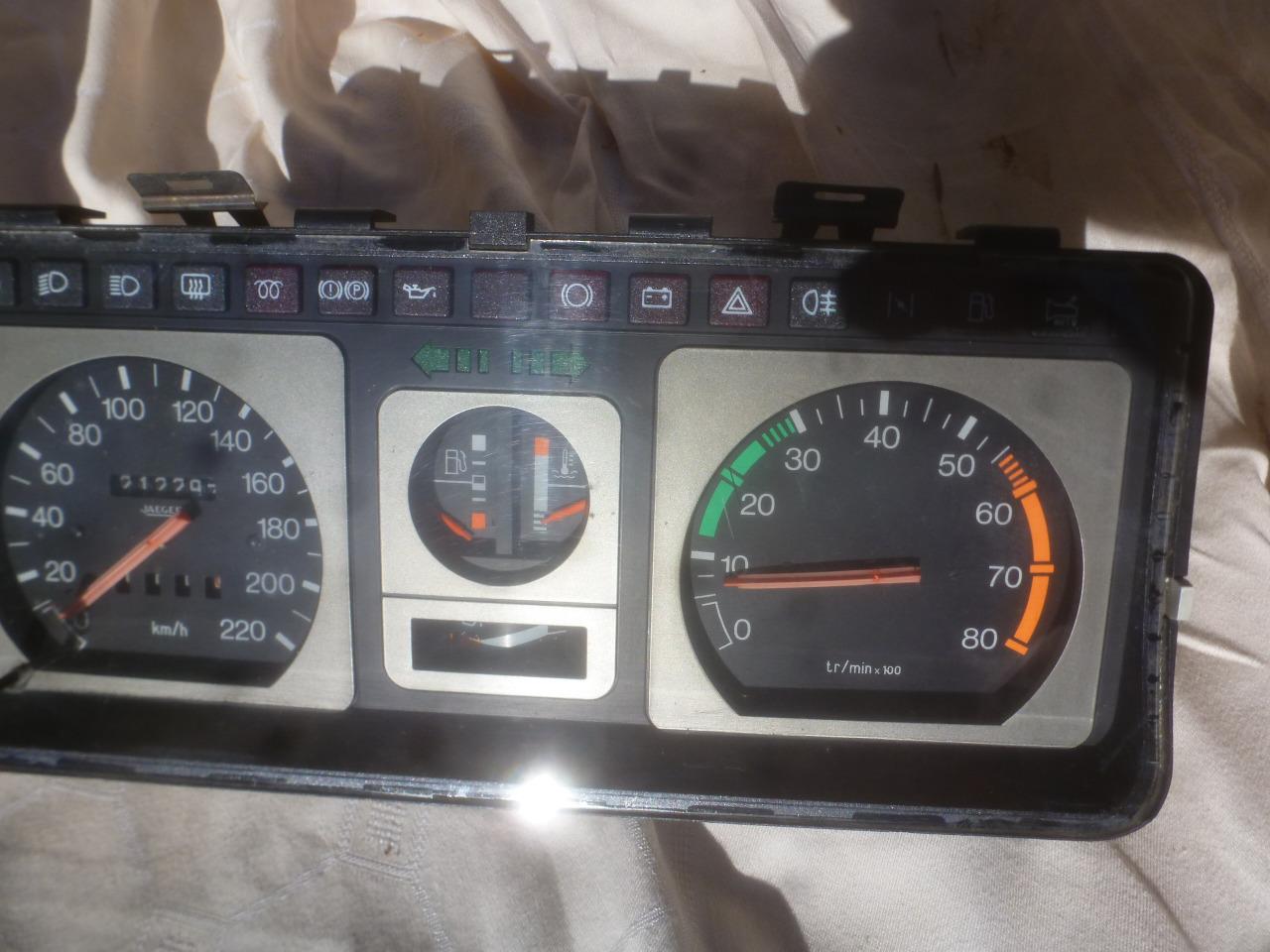 RENAULT 9 (R9) TSE:compteur /cpt-tours :VEGLIA LesAnciennes.com
