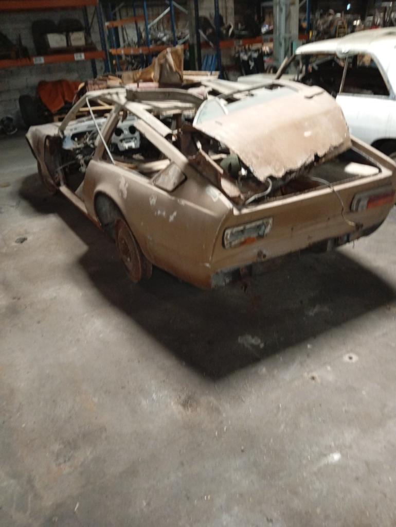 Lot de pièces MASERATI Indy LesAnciennes.com