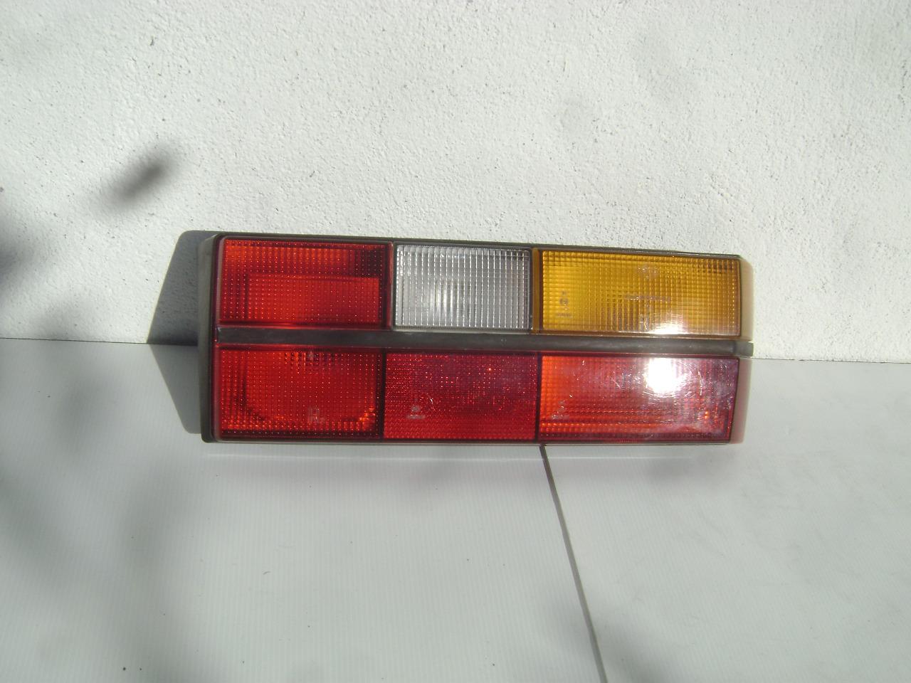 Feu VOLKSWAGEN Golf mk1 LesAnciennes.com