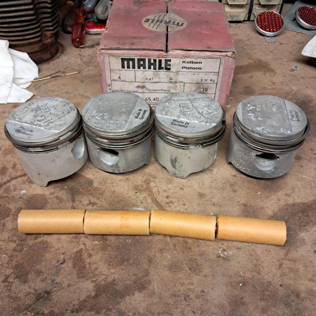 Jeu pistons 65,40mm FIAT 850 Coupe, special neuf LesAnciennes.com