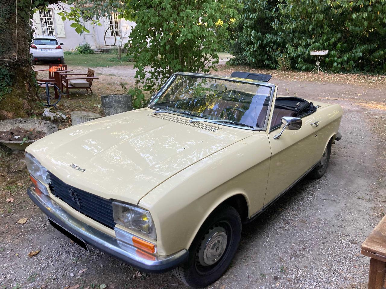 PEUGEOT 304 S cabriolet - 1974 LesAnciennes.com