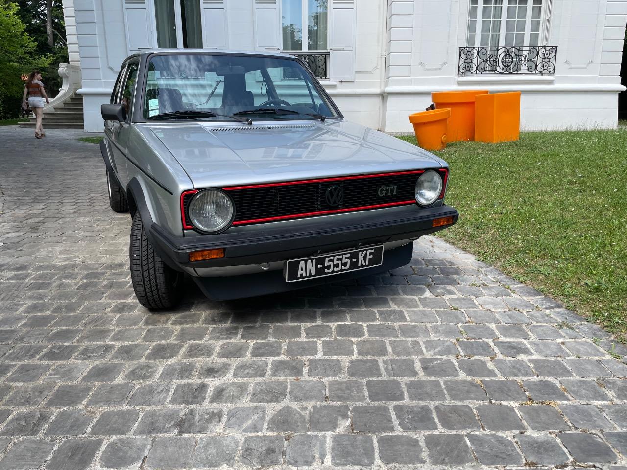 VOLKSWAGEN Golf GTI1 - 1982 LesAnciennes.com