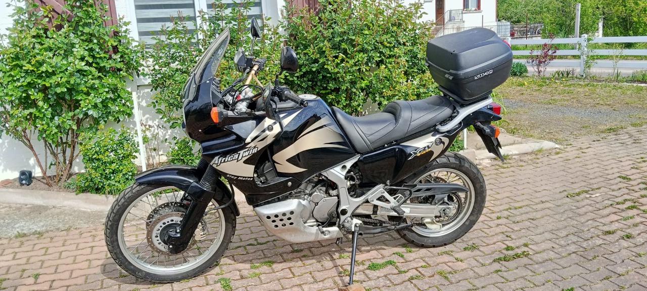 HONDA XRV 750 Africa Twin - 2003 LesAnciennes.com