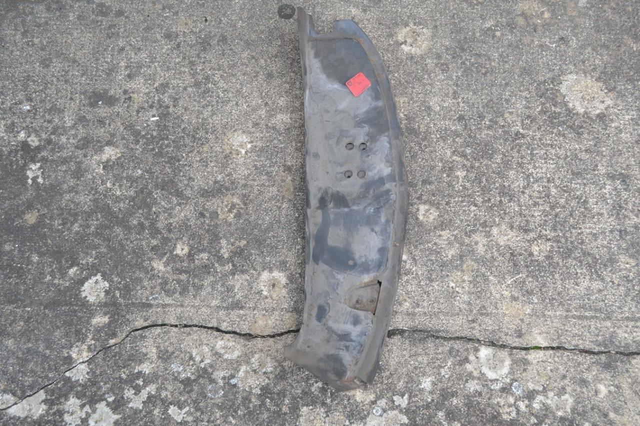 Tôle d'entrée de porte G PEUGEOT 504 cabriolet LesAnciennes.com