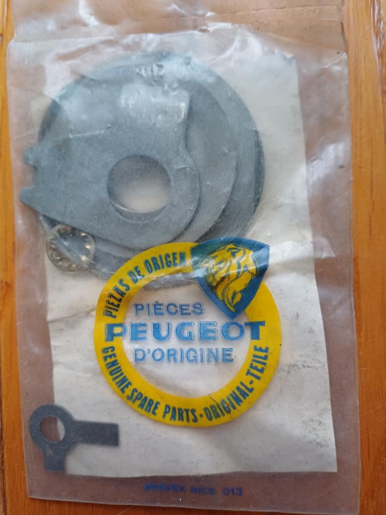 Cales/ pattes mécaniques d'origine PEUGEOT ancien LesAnciennes.com