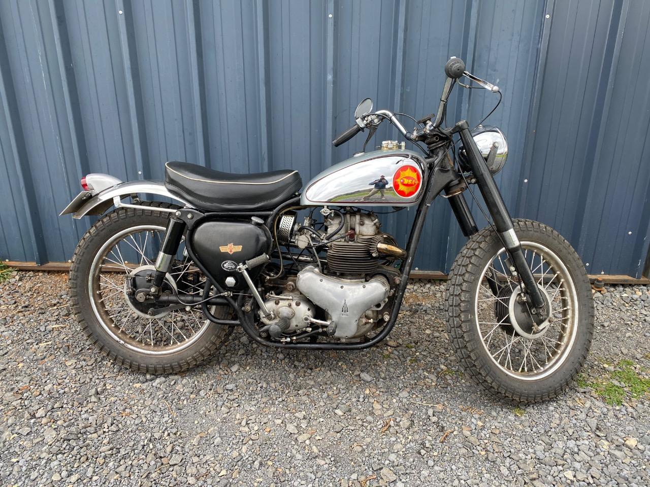 BSA A7 Shooting Star - 1958 LesAnciennes.com