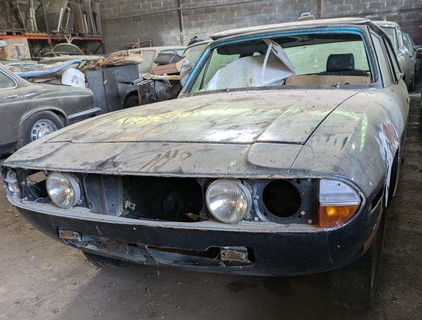 TRIUMPH Stag - 1975 LesAnciennes.com