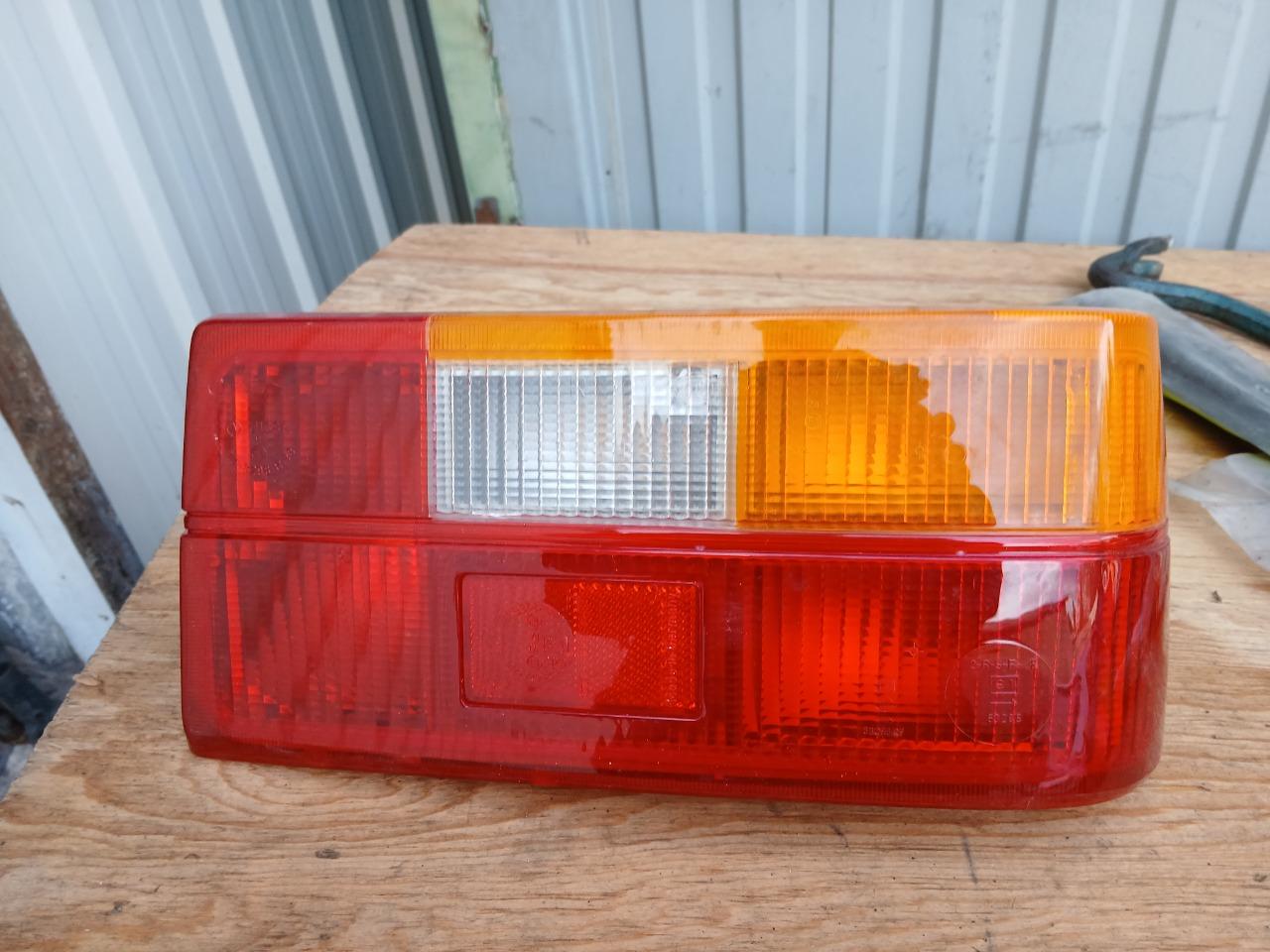 Feux RENAULT 18 (R18) LesAnciennes.com