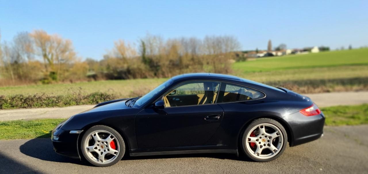 PORSCHE 911 997 carrera 4S LesAnciennes.com