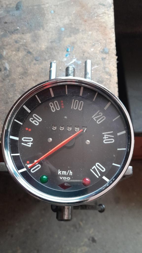 Lot de pièces NSU 1000 TT LesAnciennes.com