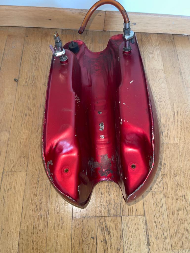 Réservoir NORTON Commando 850 LesAnciennes.com