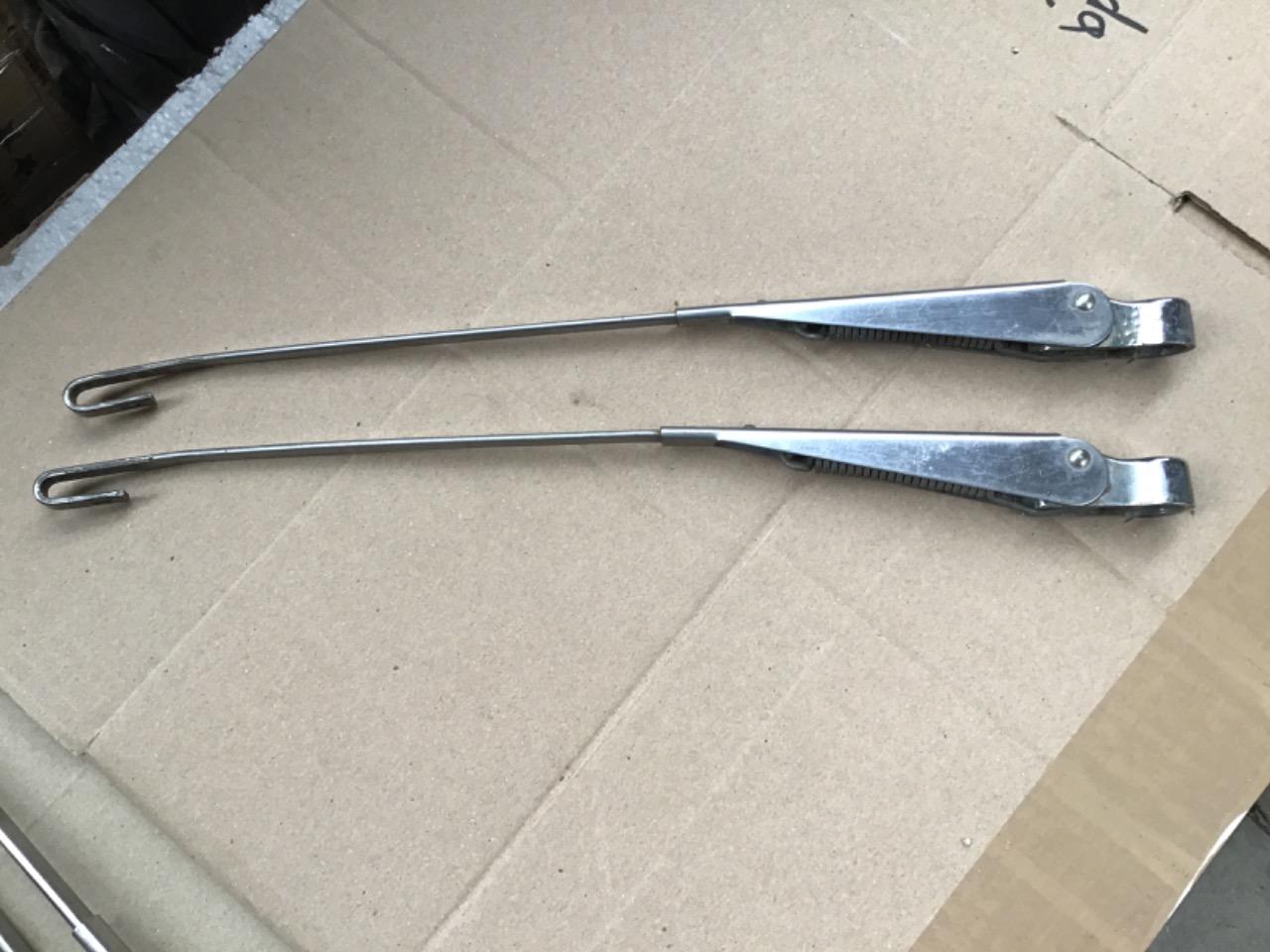 BRAS D’ESSUIE GLACE CHROMÉS RENAULT LesAnciennes.com