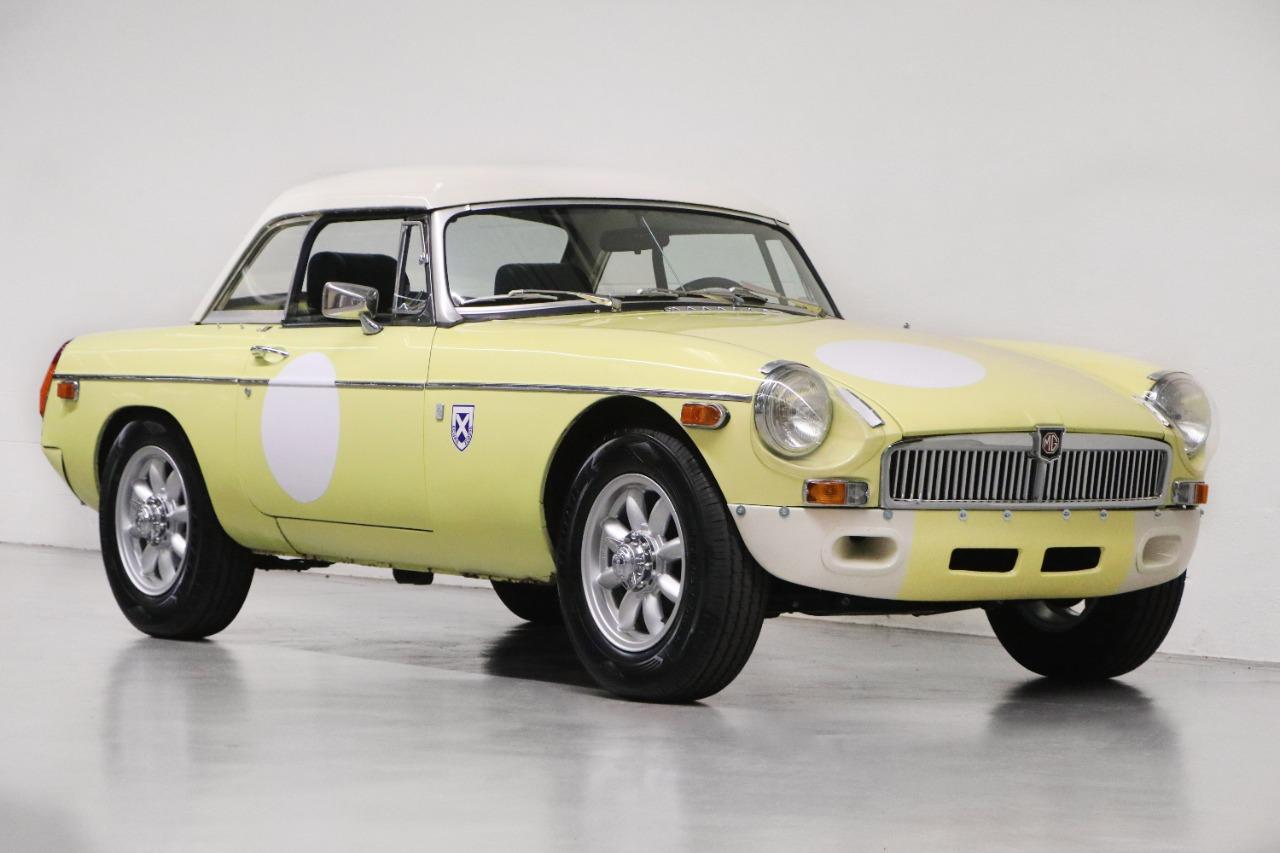 MG MGB Kit Sebring + Hard-T - 1976 LesAnciennes.com