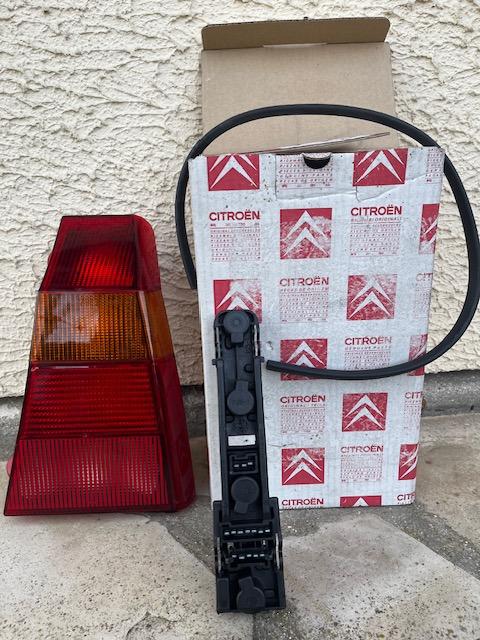 Feux AR CITROEN AX LesAnciennes.com