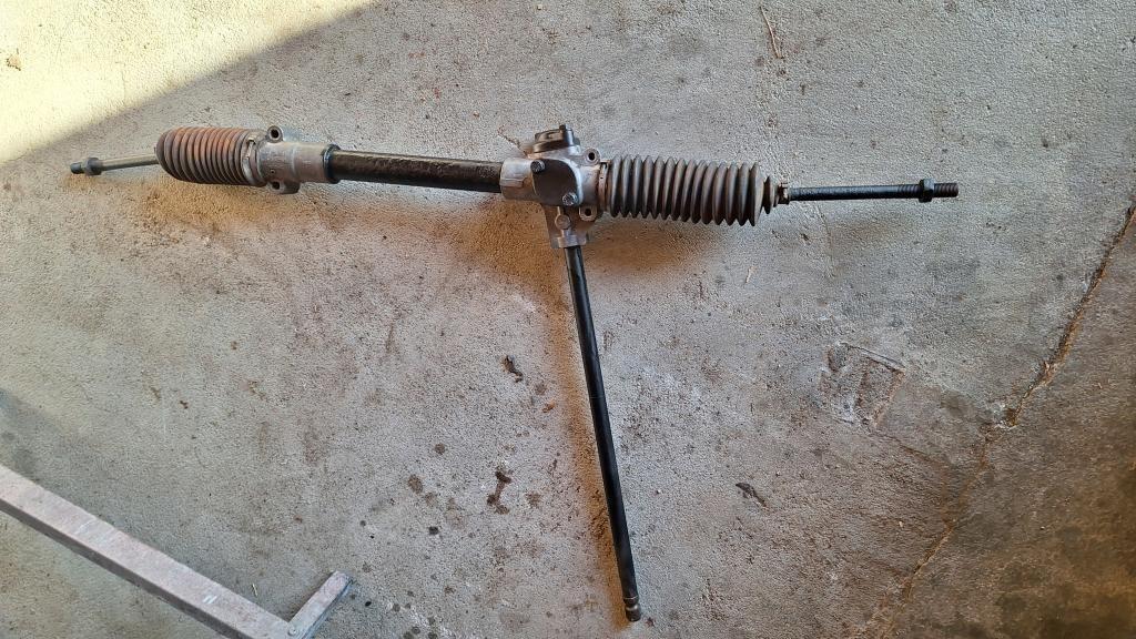 Crémaillère de direction RHD MGB 1973 LesAnciennes.com