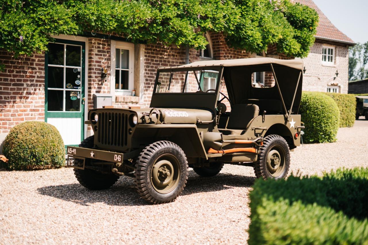 JEEP Willys MB - 1944 LesAnciennes.com
