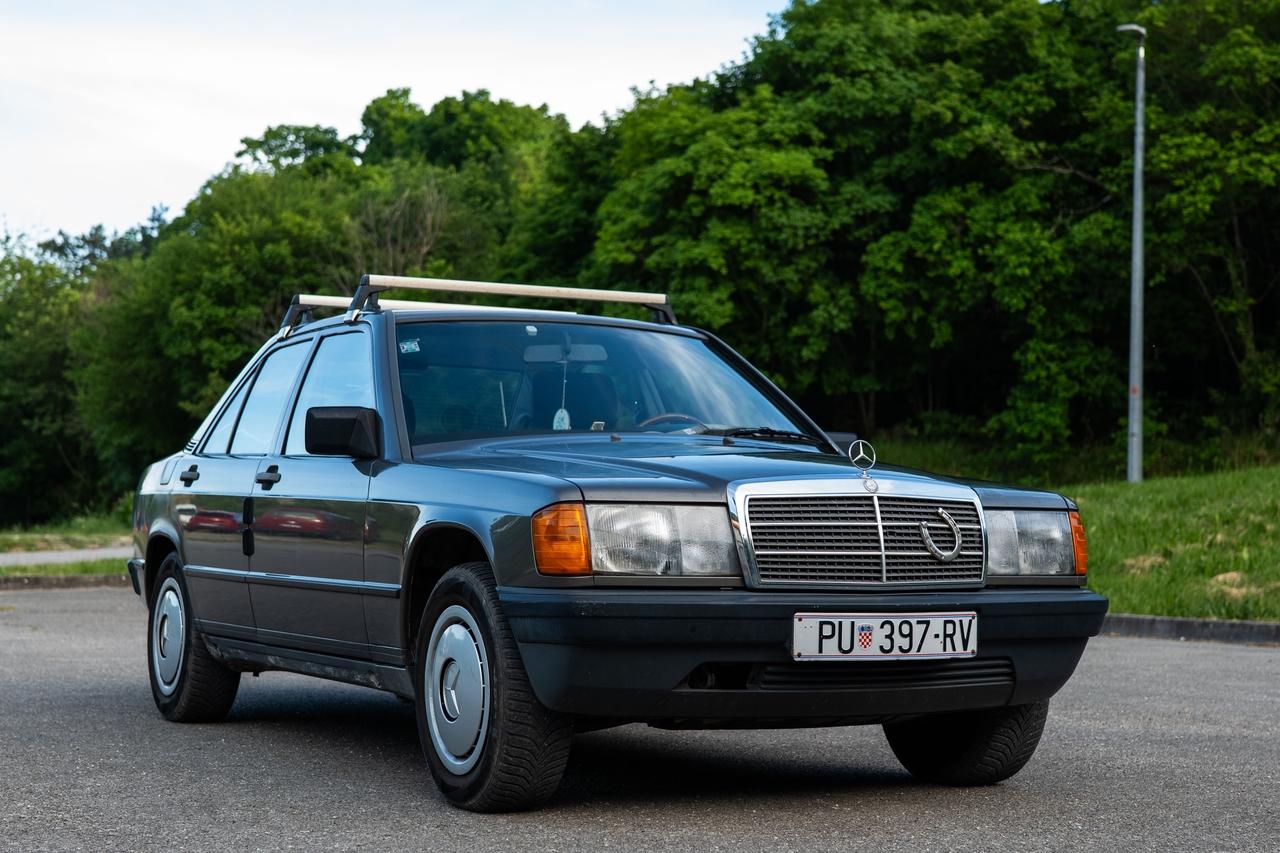 1985 Mercedes-Benz 190D W201 LesAnciennes.com